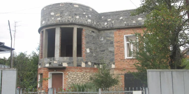 Косметический ремонт дома: быстро, недорого и со свежим результатом